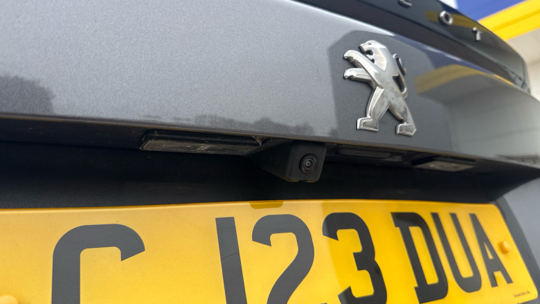 Peugeot 2008 1.2 PureTech Allure Premium+ 5dr Petrol Estate